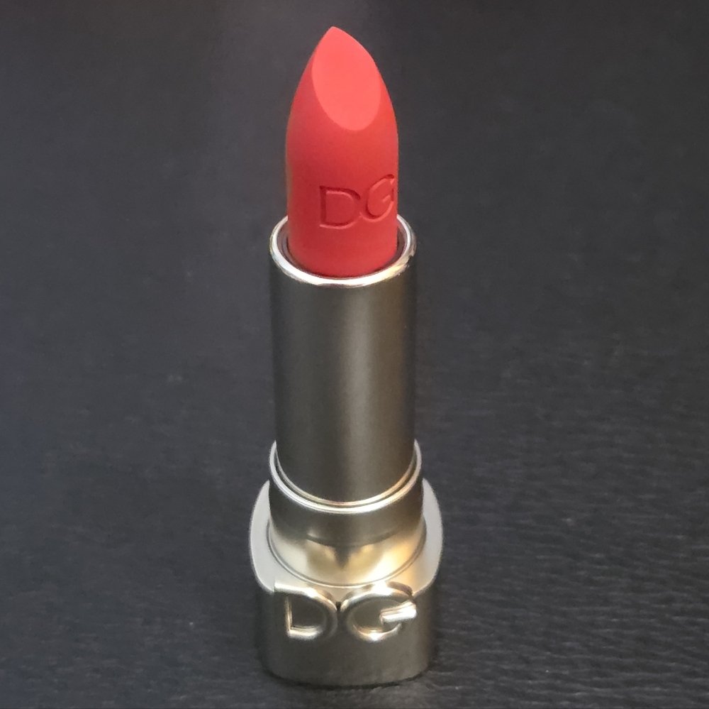 Dolce & Gabbana The Only One Matte Lipstick in Shade 520